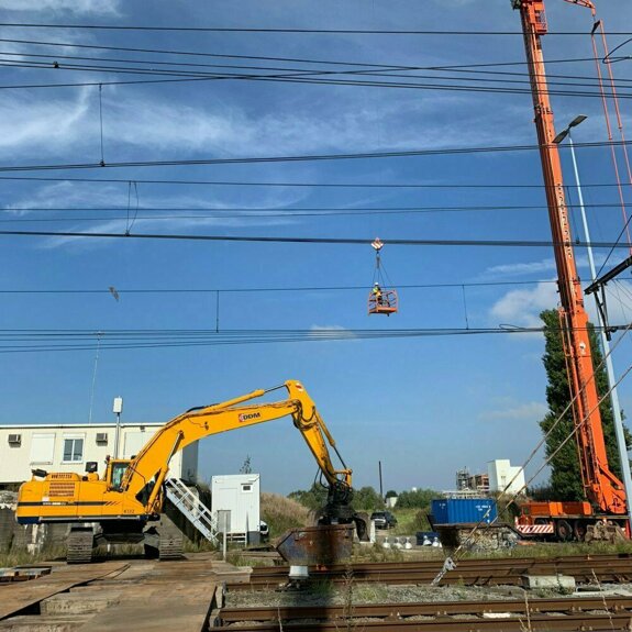 Afbraak lichtmasten Oostende 2.jpg