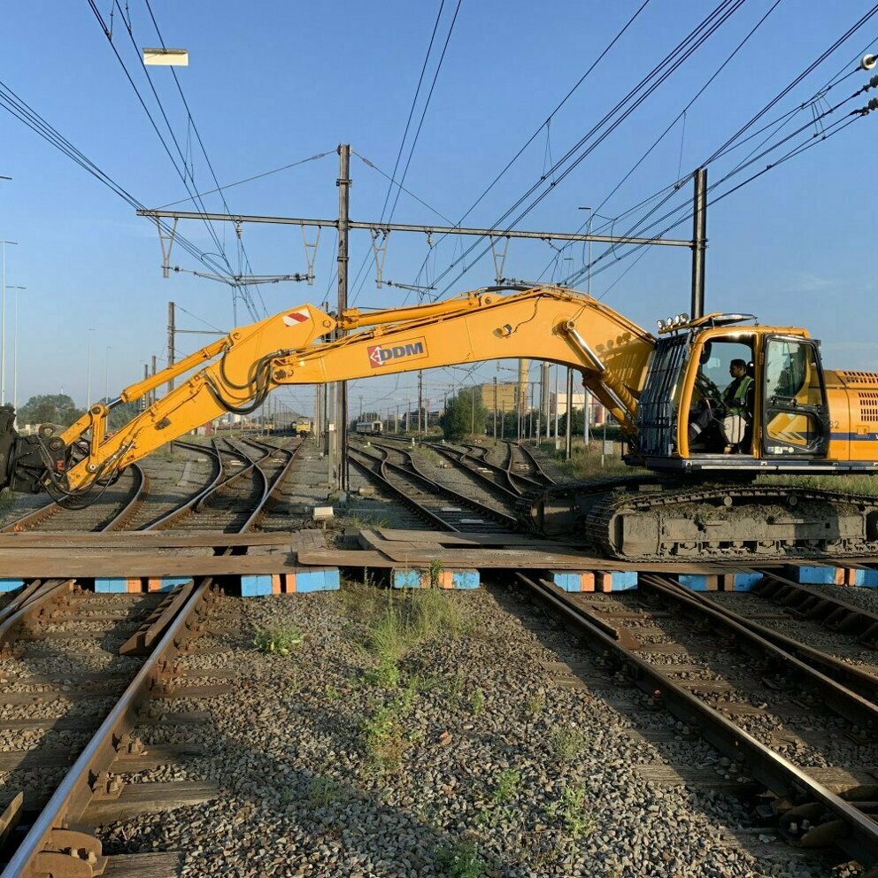 Afbraak lichtmasten Oostende 1.jpg