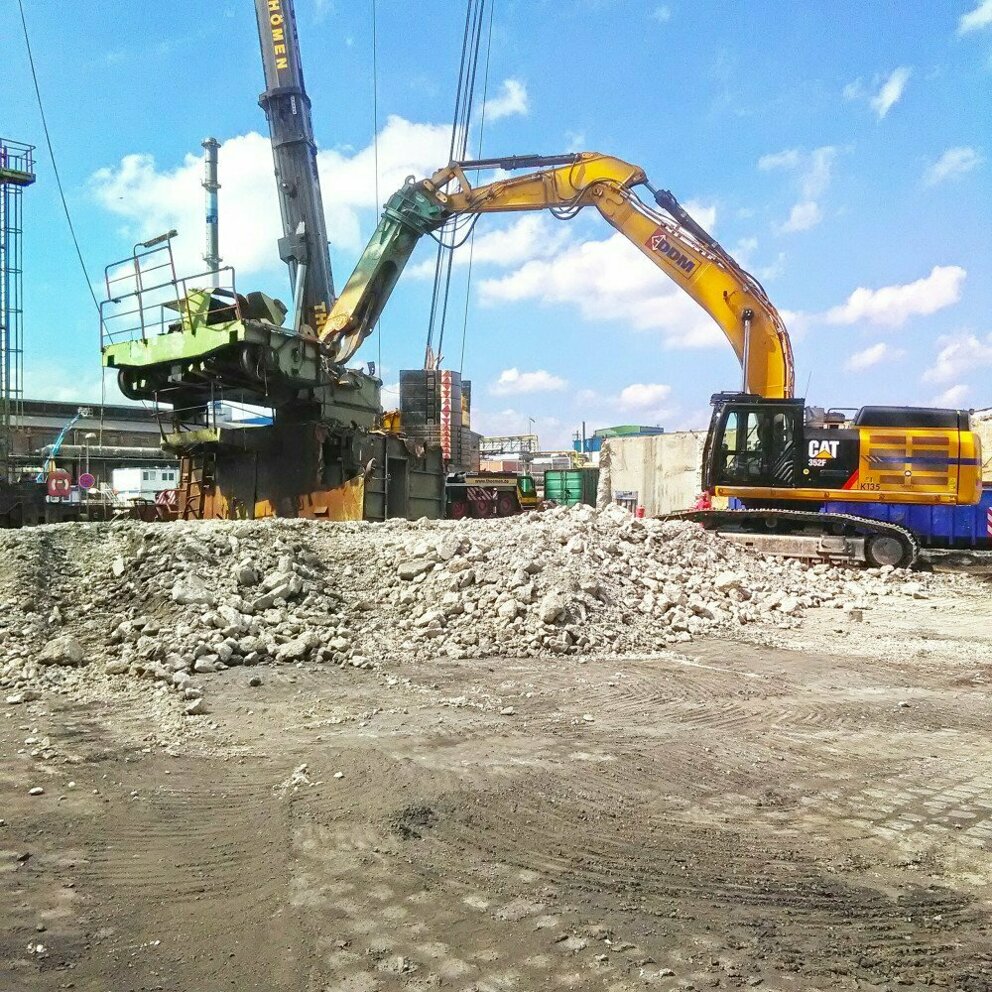 Slopen zware laadbrug 2.jpg